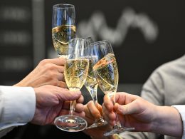 Jeder Fünfte in Deutschland investiert an der Börse. (Archivbild)