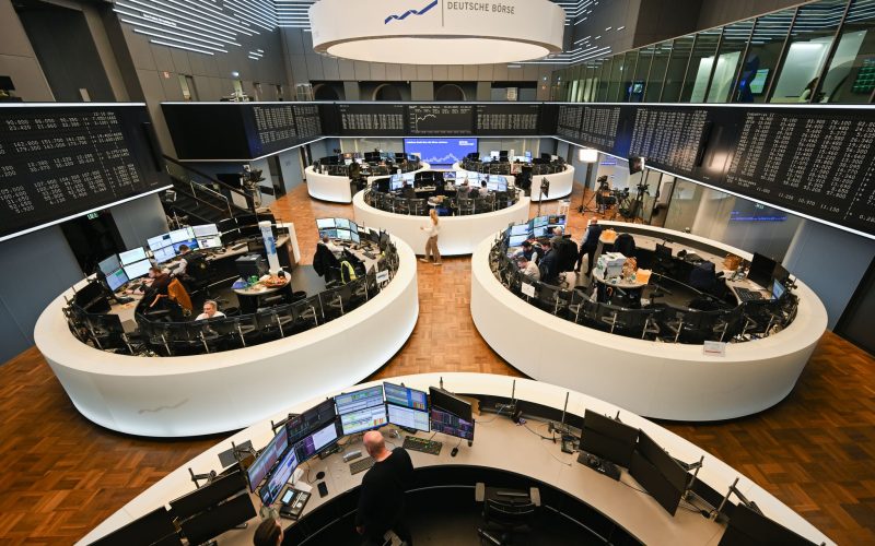 Handelsraum der Frankfurter Börse: Die Dividenden für Aktionäre dürften dieses Jahr steigen (Archivbild)